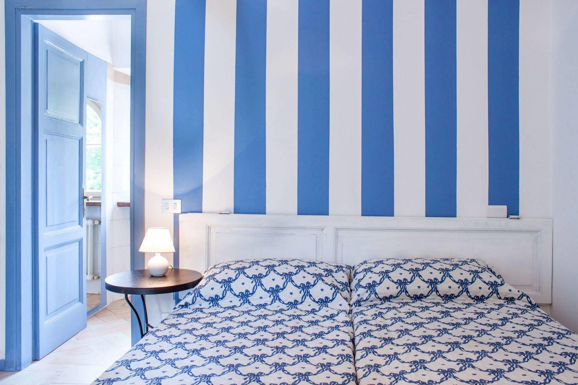 Casa La Viola Blu Bed & Breakfast Cernobbio Bagian luar foto