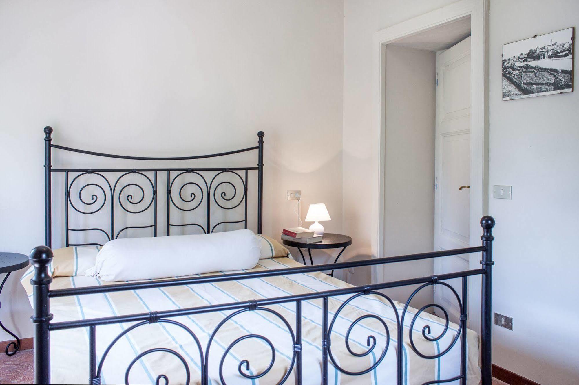 Casa La Viola Blu Bed & Breakfast Cernobbio Bagian luar foto